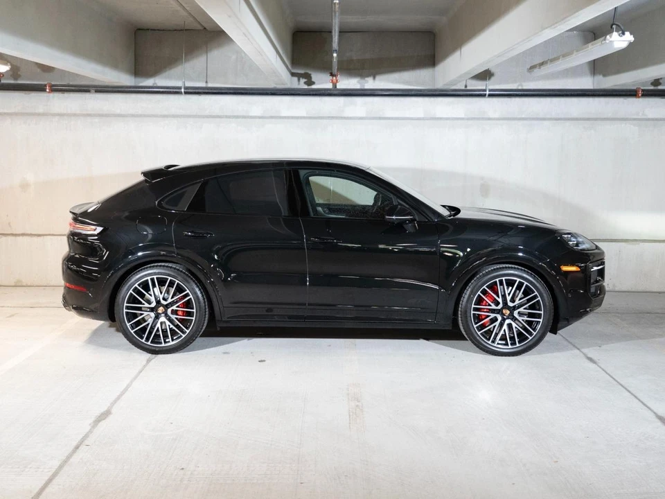2026 Porsche 9Y0/9Y3 Cayenne GTS - Image 8 of 29