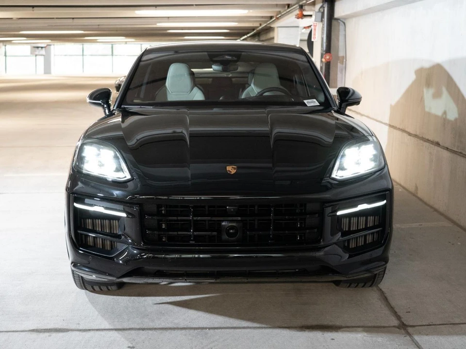 2026 Porsche 9Y0/9Y3 Cayenne GTS - Image 6 of 29