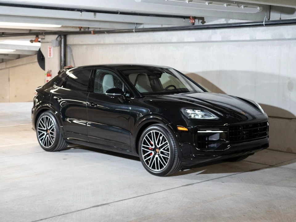 2026 Porsche 9Y0/9Y3 Cayenne GTS - Image 7 of 29