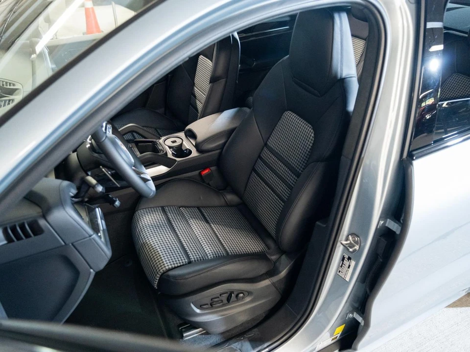 2026 Porsche 9Y0/9Y3 Cayenne GTS - Image 5 of 28