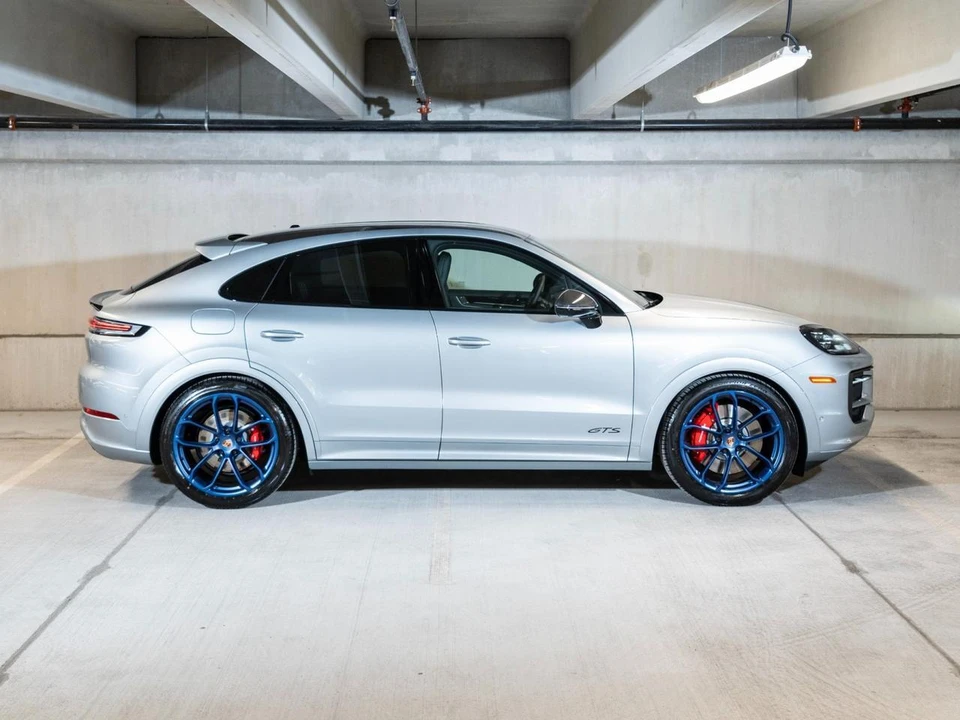 2026 Porsche 9Y0/9Y3 Cayenne GTS - Image 8 of 28