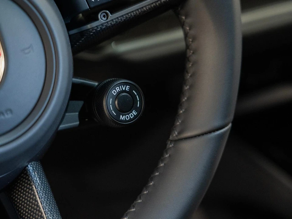 2026 Porsche 9Y0/9Y3 Cayenne GTS - Image 22 of 28