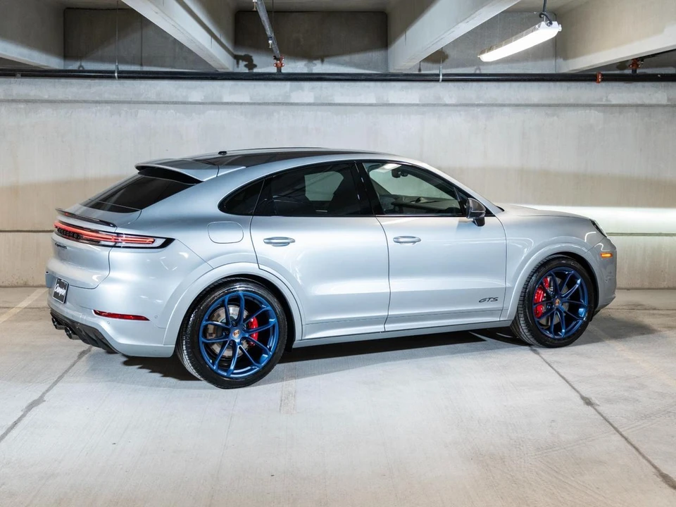 2026 Porsche 9Y0/9Y3 Cayenne GTS - Image 9 of 28