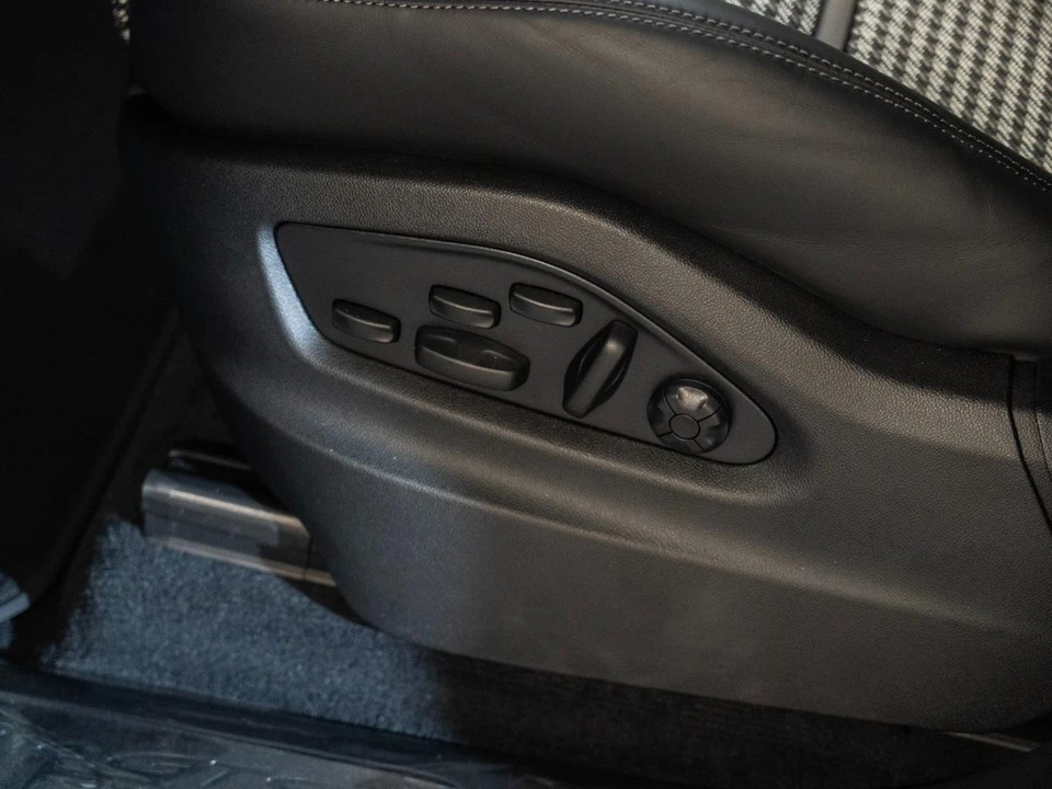 2026 Porsche 9Y0/9Y3 Cayenne GTS - Image 12 of 28