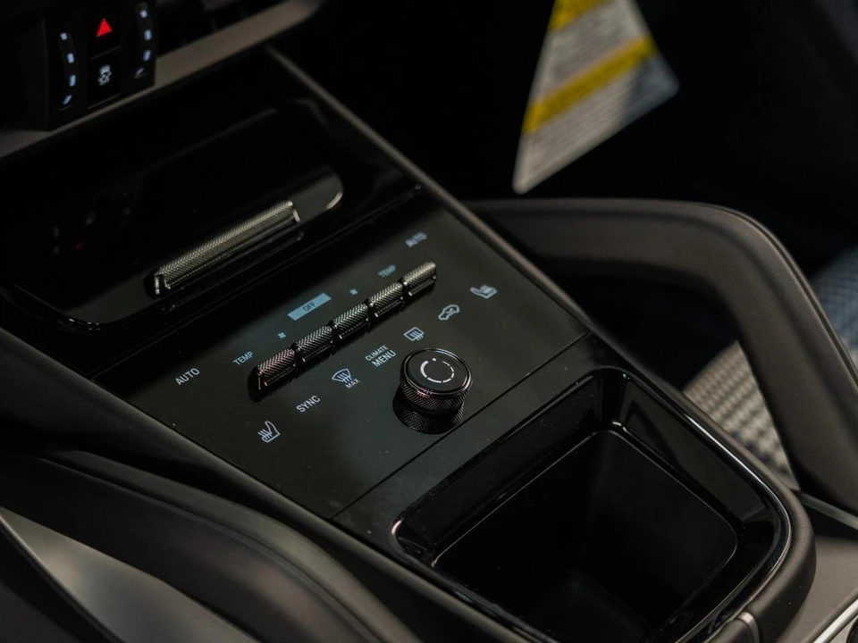 2026 Porsche 9Y0/9Y3 Cayenne GTS - Image 21 of 28