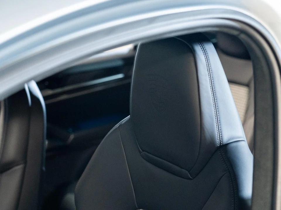 2026 Porsche 9Y0/9Y3 Cayenne GTS - Image 24 of 28