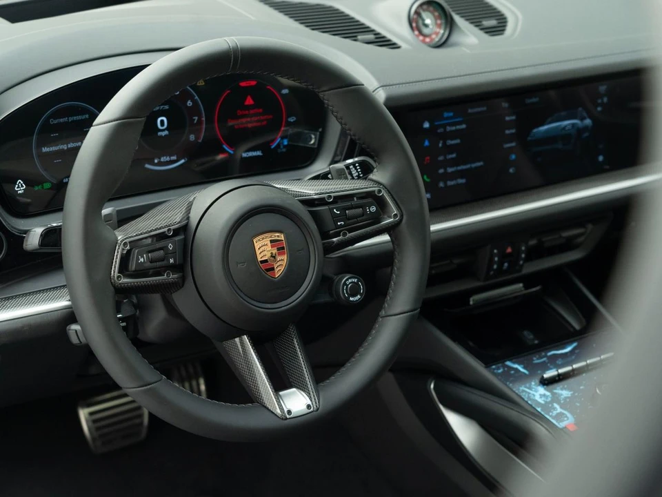 2026 Porsche 9Y0/9Y3 Cayenne GTS - Image 20 of 31