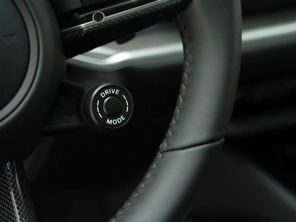 2026 Porsche 9Y0/9Y3 Cayenne GTS - Image 28 of 31
