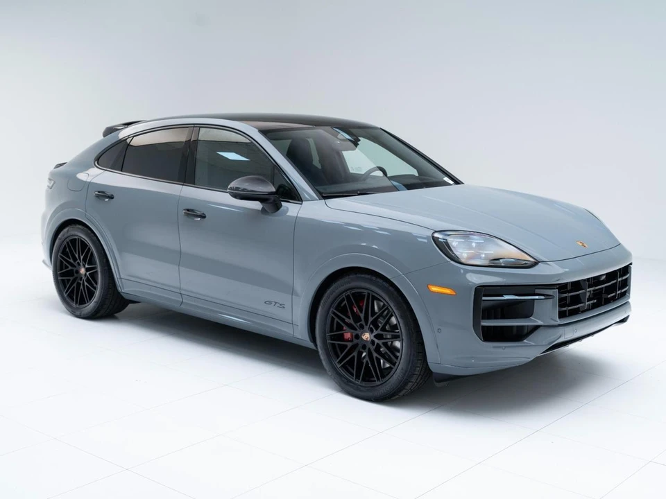 2026 Porsche 9Y0/9Y3 Cayenne GTS - Image 7 of 31