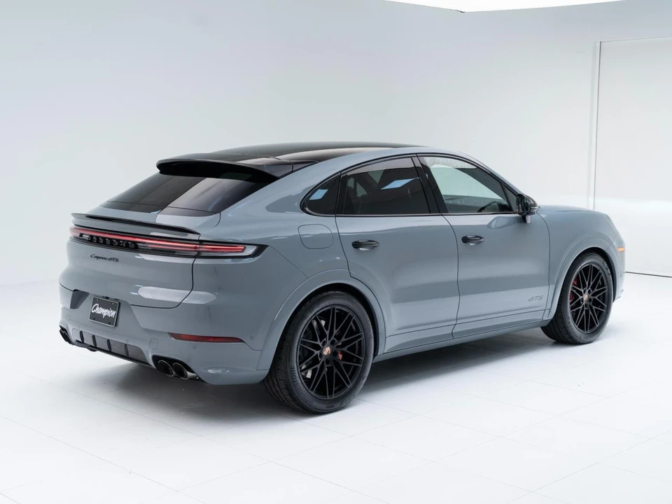 2026 Porsche 9Y0/9Y3 Cayenne GTS - Image 9 of 31