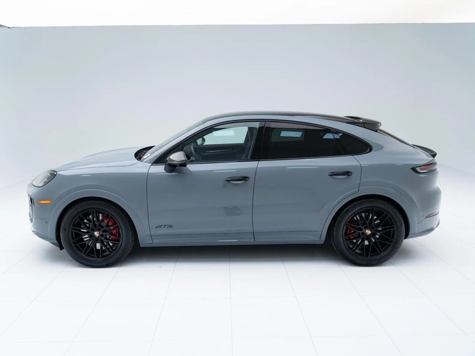 2026 Porsche 9Y0/9Y3 Cayenne GTS - Image 2 of 31