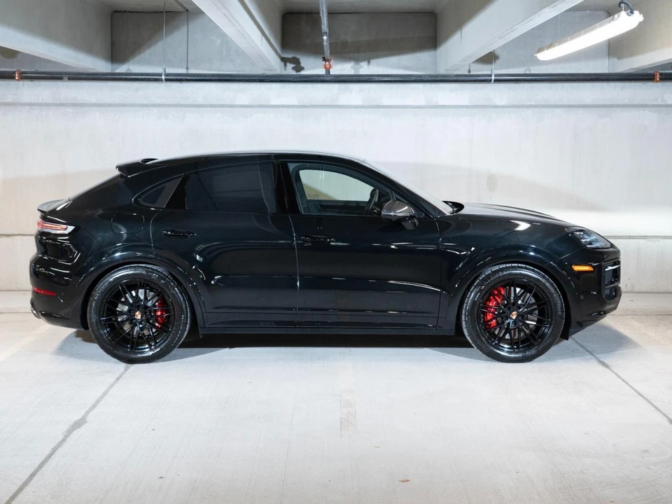 2026 Porsche 9Y0/9Y3 Cayenne GTS - Image 8 of 29