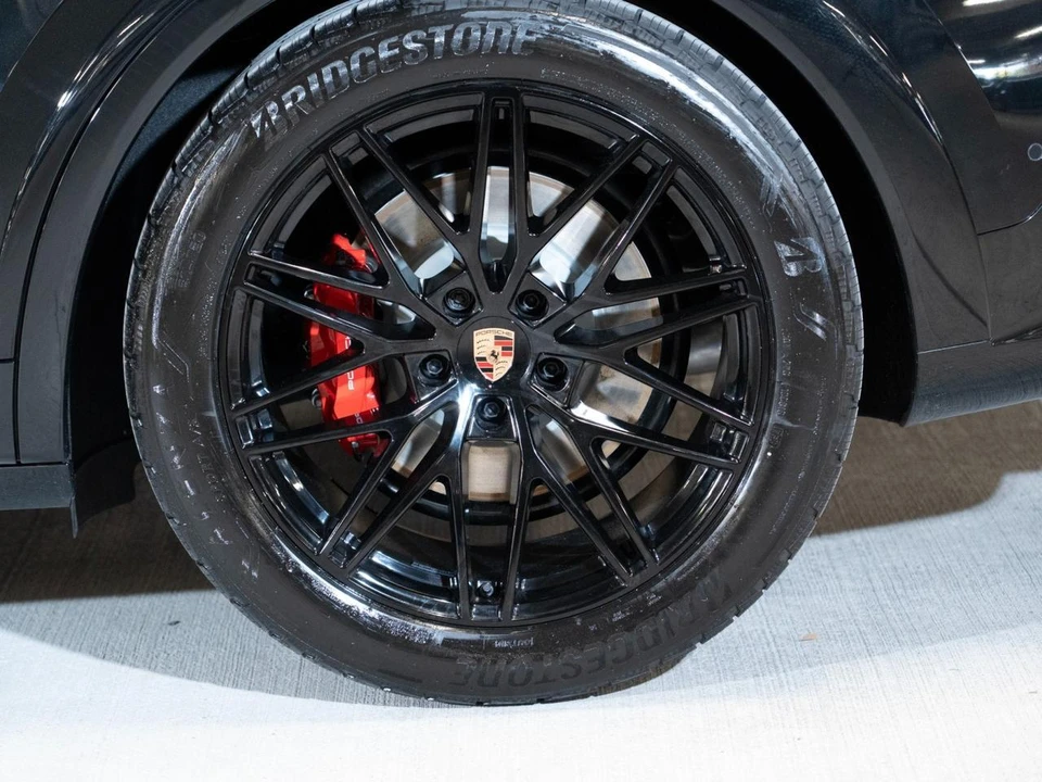 2026 Porsche 9Y0/9Y3 Cayenne GTS - Image 11 of 29
