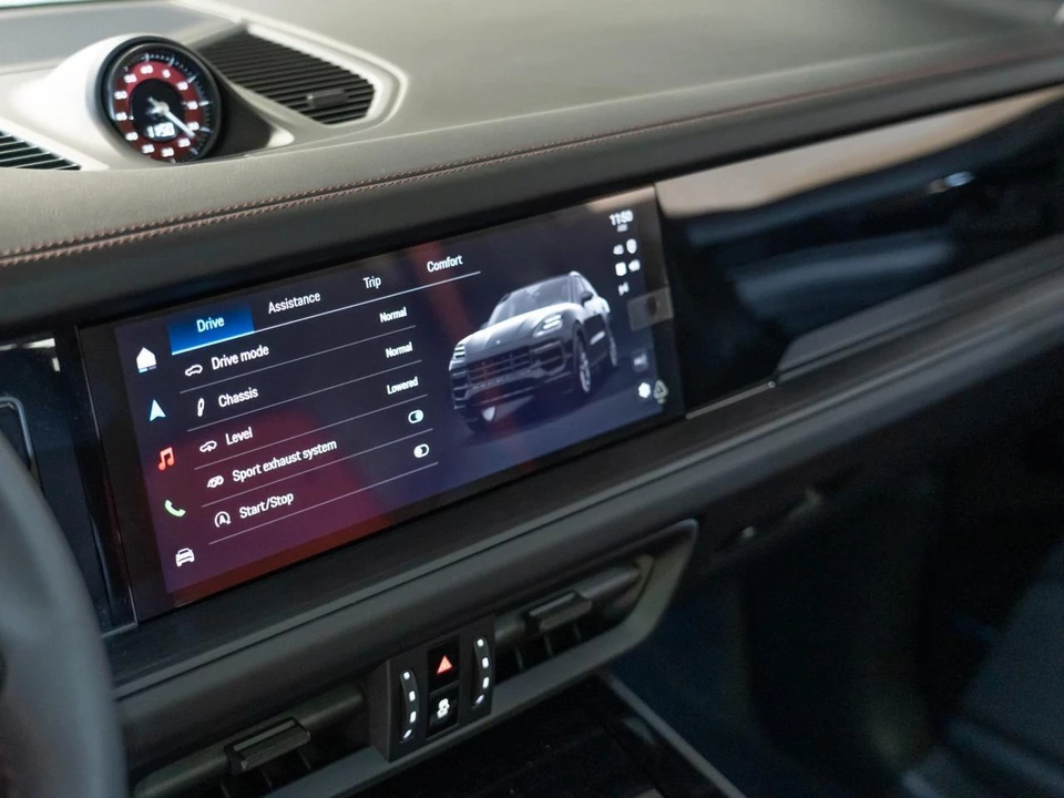 2026 Porsche 9Y0/9Y3 Cayenne GTS - Image 21 of 29