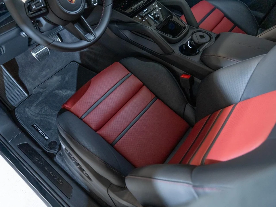 2026 Porsche 9Y0/9Y3 Cayenne GTS - Image 14 of 29