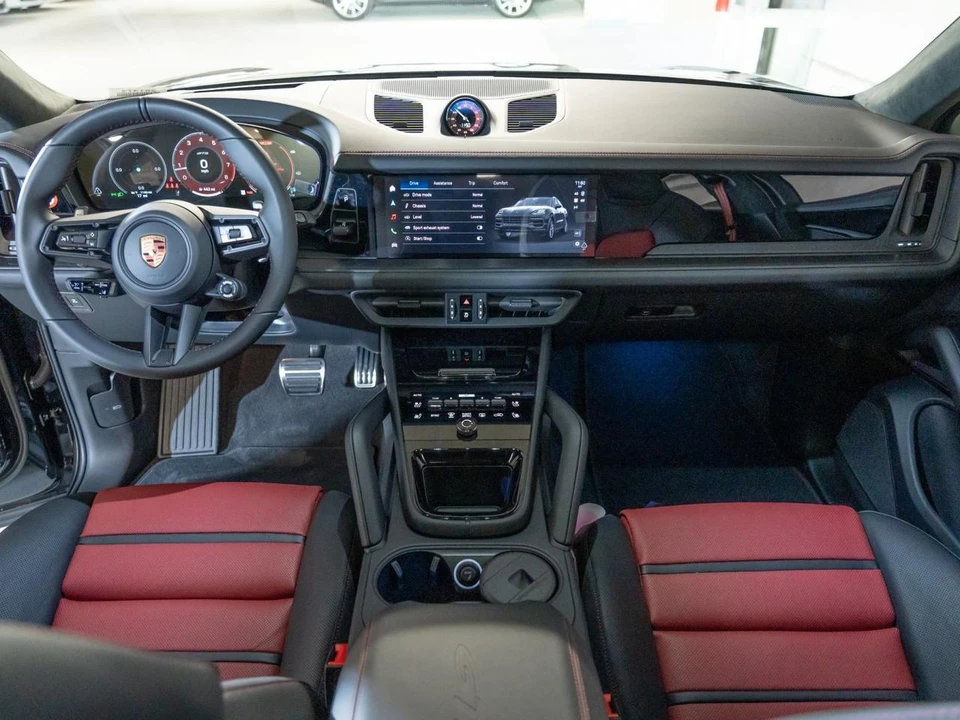 2026 Porsche 9Y0/9Y3 Cayenne GTS - Image 26 of 29
