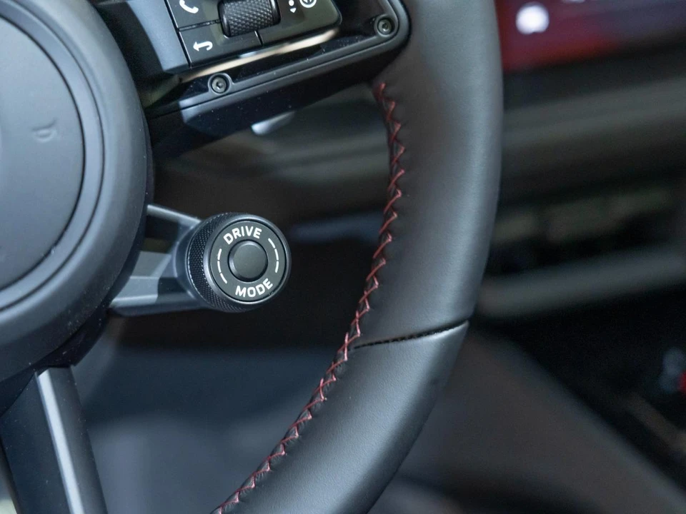 2026 Porsche 9Y0/9Y3 Cayenne GTS - Image 23 of 29