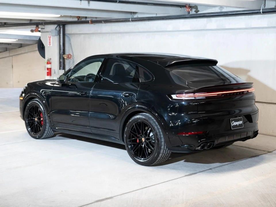 2026 Porsche 9Y0/9Y3 Cayenne GTS - Image 3 of 29