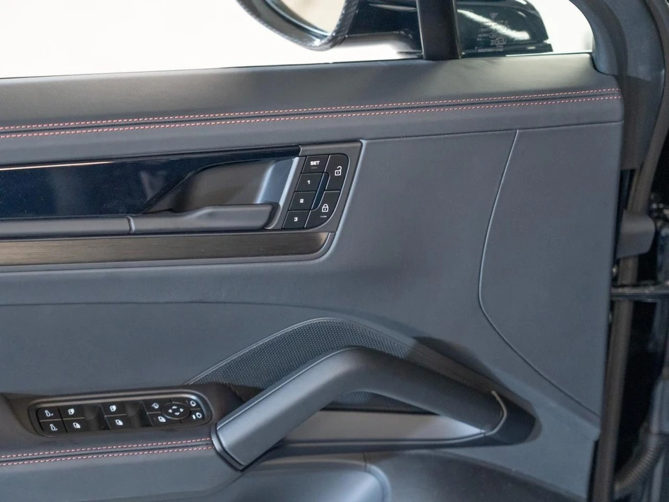 2026 Porsche 9Y0/9Y3 Cayenne GTS - Image 17 of 29
