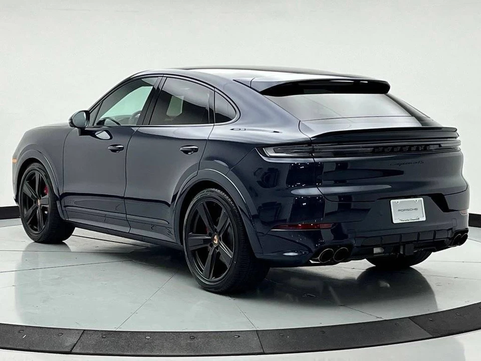 2026 Porsche 9Y0/9Y3 Cayenne GTS - Image 3 of 4