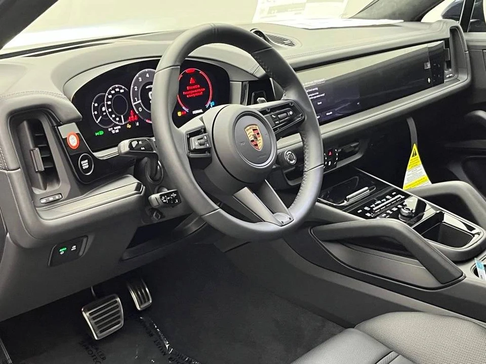 2026 Porsche 9Y0/9Y3 Cayenne GTS - Image 4 of 4