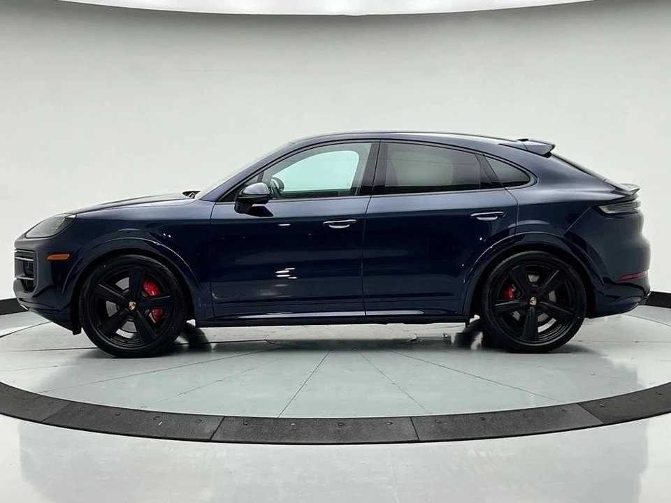 2026 Porsche 9Y0/9Y3 Cayenne GTS - Image 2 of 4
