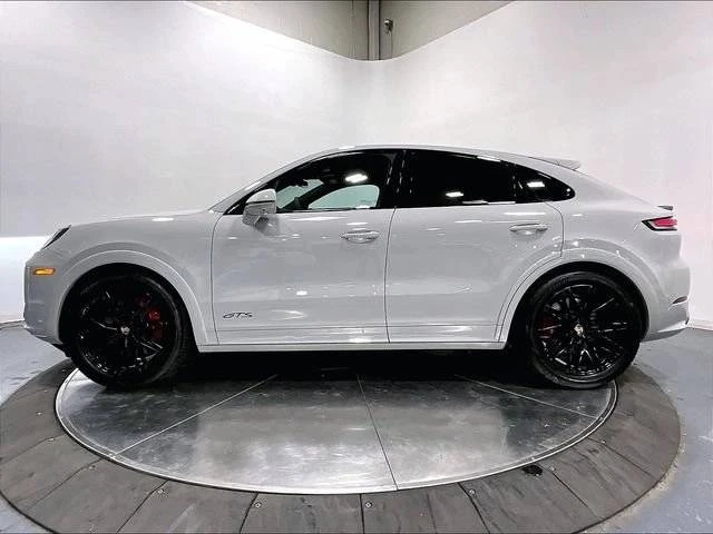 2026 Porsche 9Y0/9Y3 Cayenne GTS - Image 2 of 5