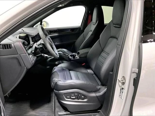 2026 Porsche 9Y0/9Y3 Cayenne GTS - Image 5 of 5