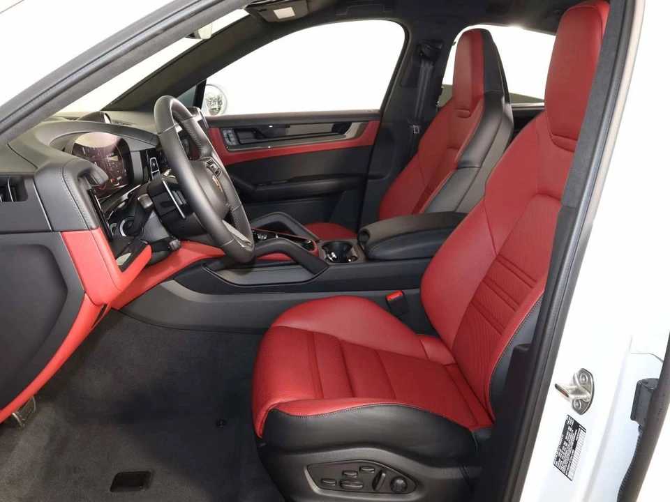 2026 Porsche 9Y0/9Y3 Cayenne GTS - Image 5 of 5
