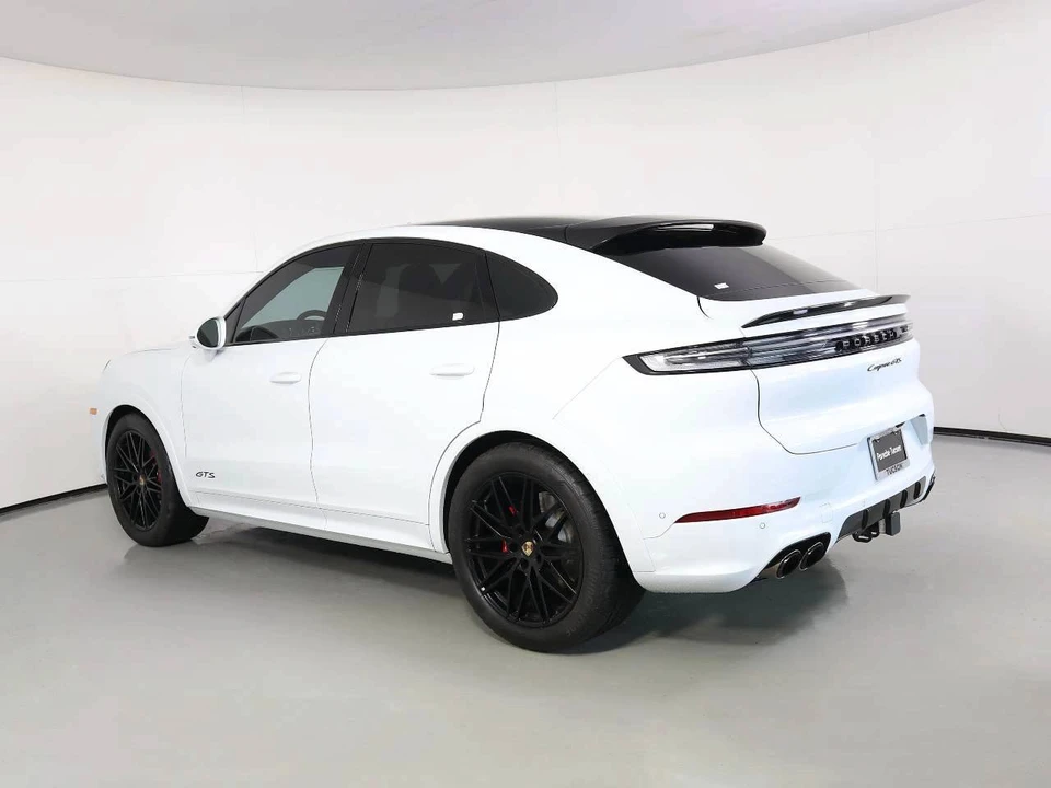 2026 Porsche 9Y0/9Y3 Cayenne GTS - Image 3 of 5