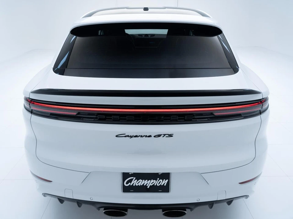 2026 Porsche 9Y0/9Y3 Cayenne GTS - Image 10 of 31