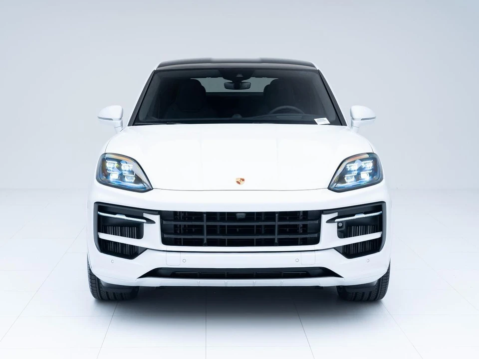 2026 Porsche 9Y0/9Y3 Cayenne GTS - Image 6 of 31