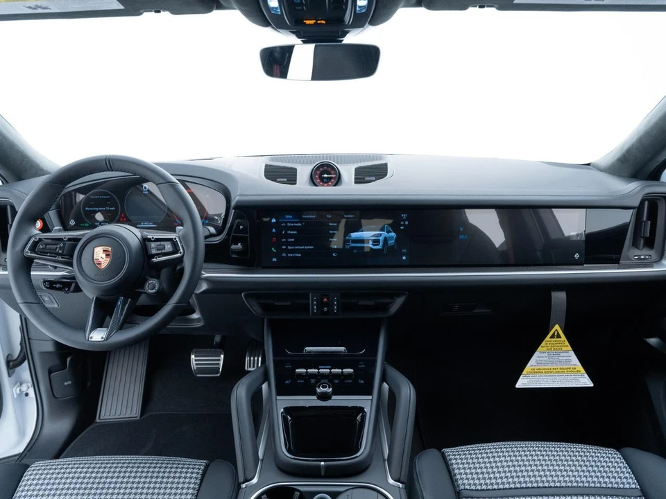 2026 Porsche 9Y0/9Y3 Cayenne GTS - Image 31 of 31