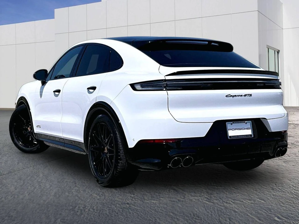 2026 Porsche 9Y0/9Y3 Cayenne GTS - Image 3 of 5