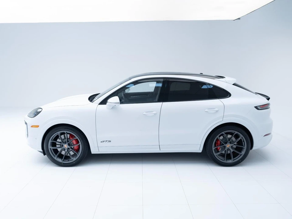 2026 Porsche 9Y0/9Y3 Cayenne GTS - Image 2 of 31