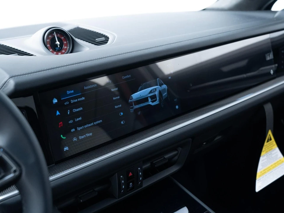 2026 Porsche 9Y0/9Y3 Cayenne GTS - Image 26 of 31