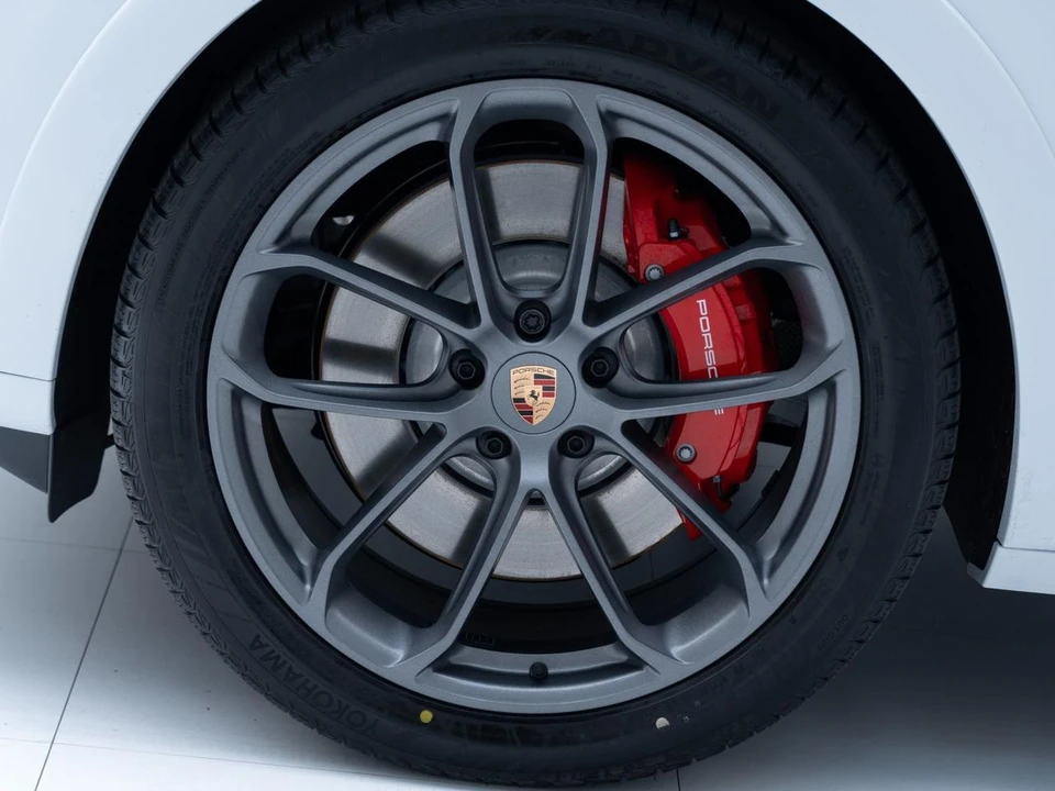2026 Porsche 9Y0/9Y3 Cayenne GTS - Image 12 of 31