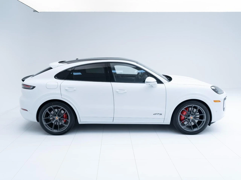 2026 Porsche 9Y0/9Y3 Cayenne GTS - Image 8 of 31