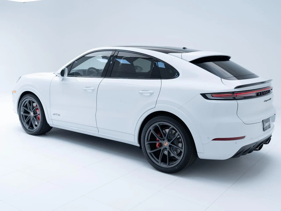 2026 Porsche 9Y0/9Y3 Cayenne GTS - Image 3 of 31