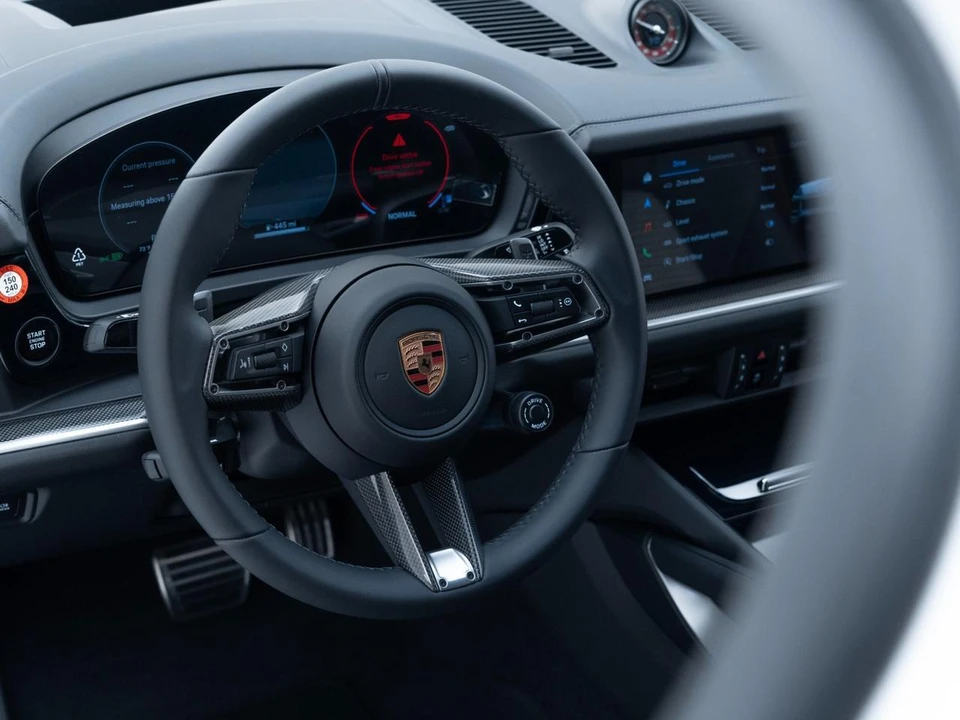 2026 Porsche 9Y0/9Y3 Cayenne GTS - Image 20 of 31