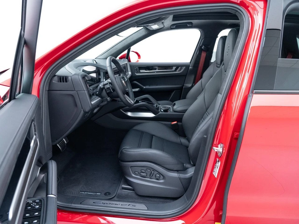 2026 Porsche 9Y0/9Y3 Cayenne GTS - Image 15 of 31