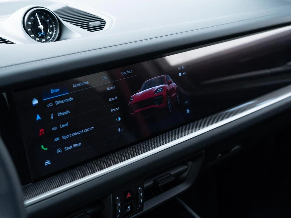 2026 Porsche 9Y0/9Y3 Cayenne GTS - Image 23 of 31