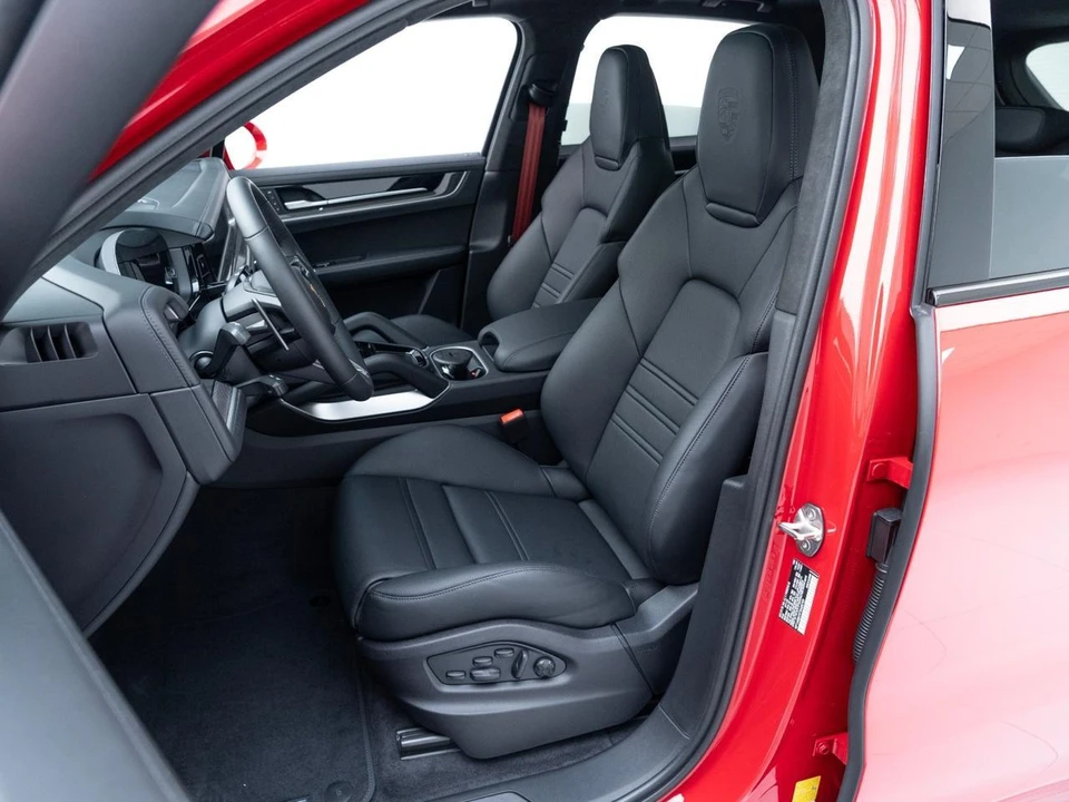 2026 Porsche 9Y0/9Y3 Cayenne GTS - Image 5 of 31