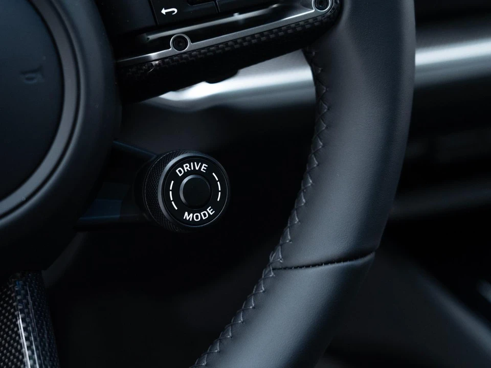 2026 Porsche 9Y0/9Y3 Cayenne GTS - Image 25 of 31
