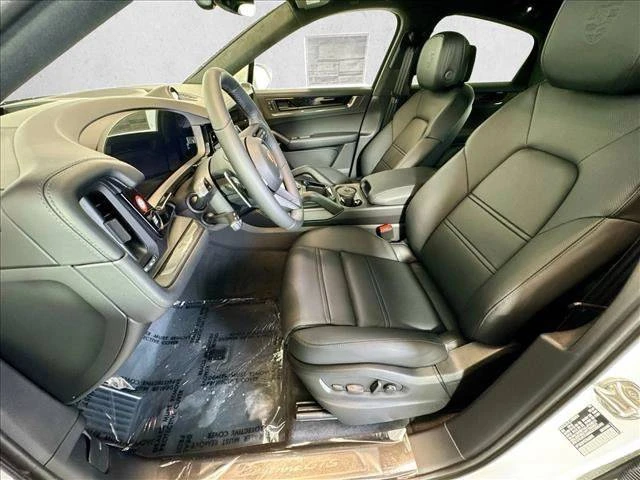 2026 Porsche 9Y0/9Y3 Cayenne GTS - Image 5 of 5
