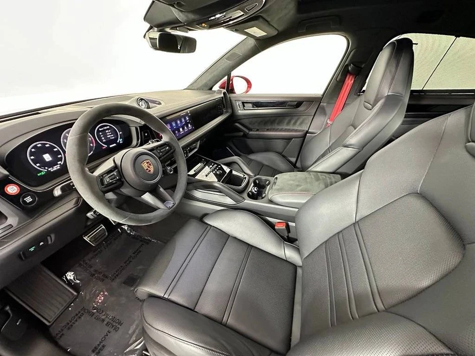 2026 Porsche 9Y0/9Y3 Cayenne GTS - Image 4 of 5