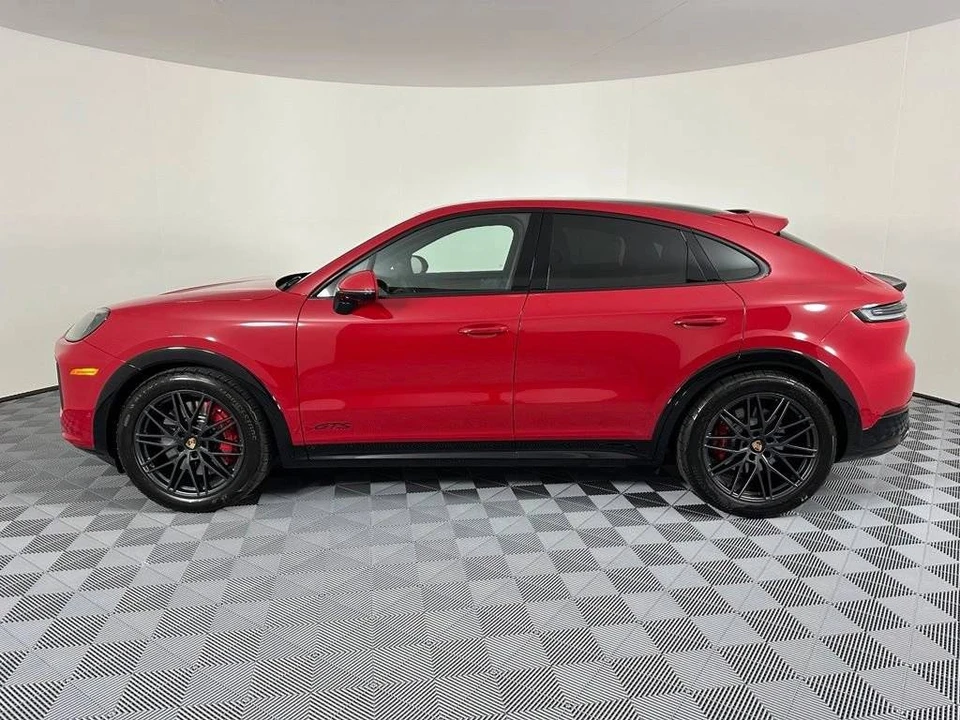 2026 Porsche 9Y0/9Y3 Cayenne GTS - Image 2 of 5