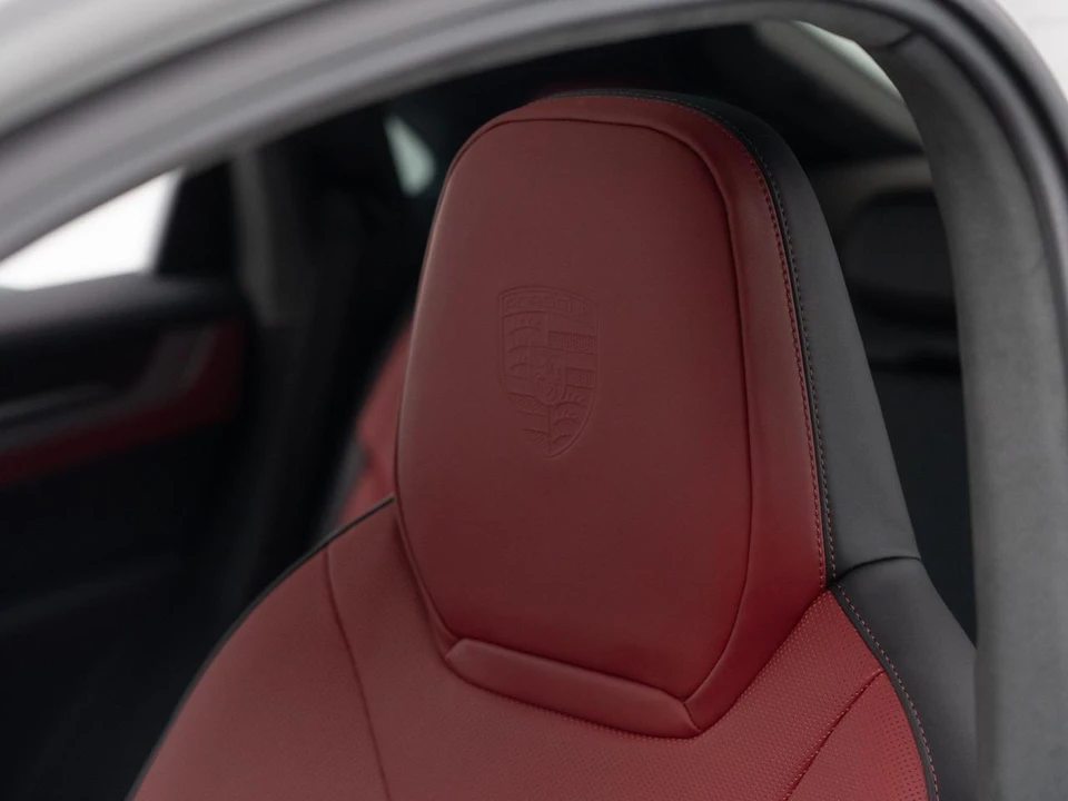2026 Porsche 9Y0/9Y3 Cayenne GTS - Image 19 of 31
