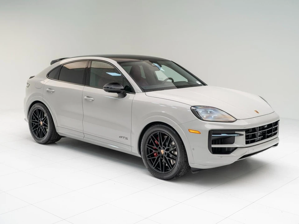 2026 Porsche 9Y0/9Y3 Cayenne GTS - Image 7 of 31