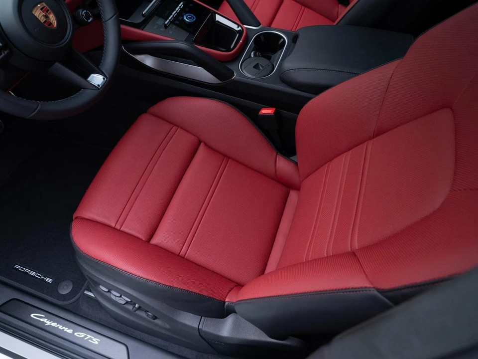 2026 Porsche 9Y0/9Y3 Cayenne GTS - Image 17 of 31